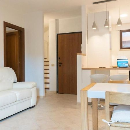 Sa Domu Downtown - Pms Casevacanze Olbia Bagian luar foto