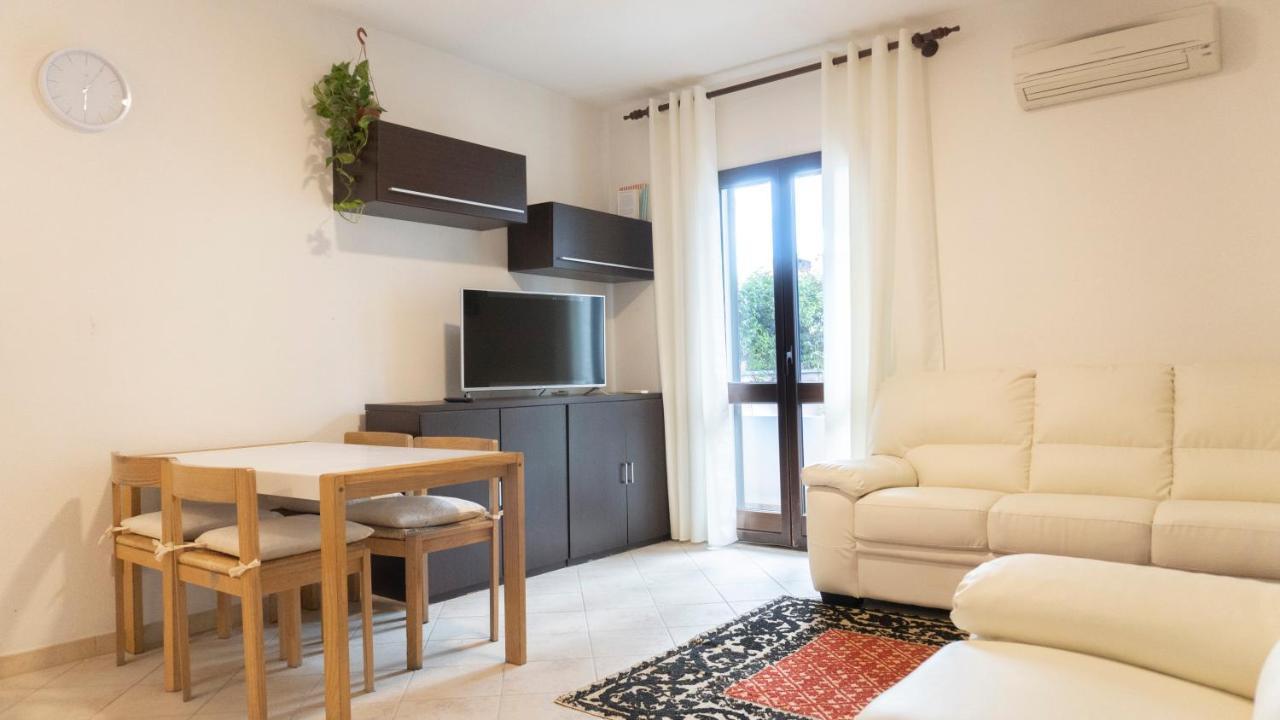Sa Domu Downtown - Pms Casevacanze Olbia Bagian luar foto