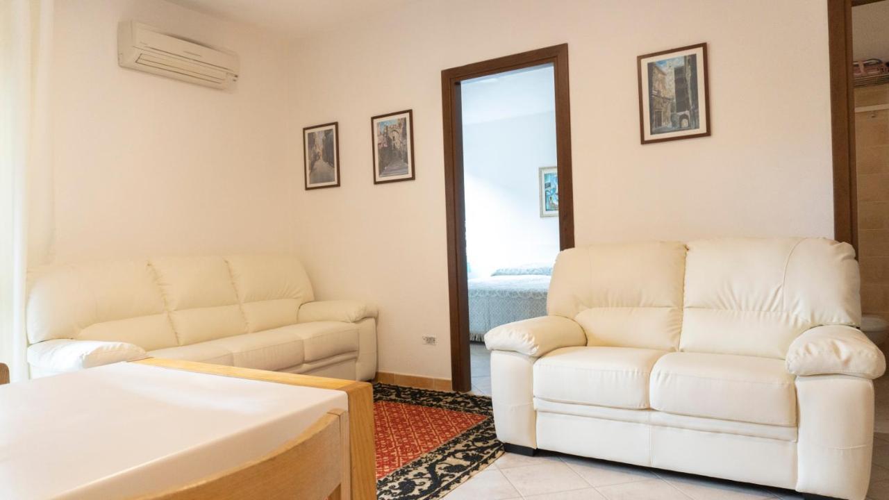Sa Domu Downtown - Pms Casevacanze Olbia Bagian luar foto
