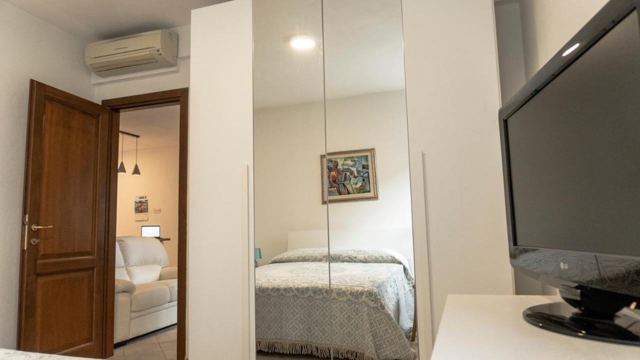 Sa Domu Downtown - Pms Casevacanze Olbia Bagian luar foto
